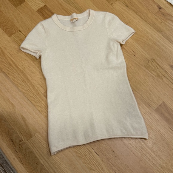 J. Crew 100% Cashmere Short Sleeve Top Sweater Sz XS 
Ivory - Picture 5 of 11